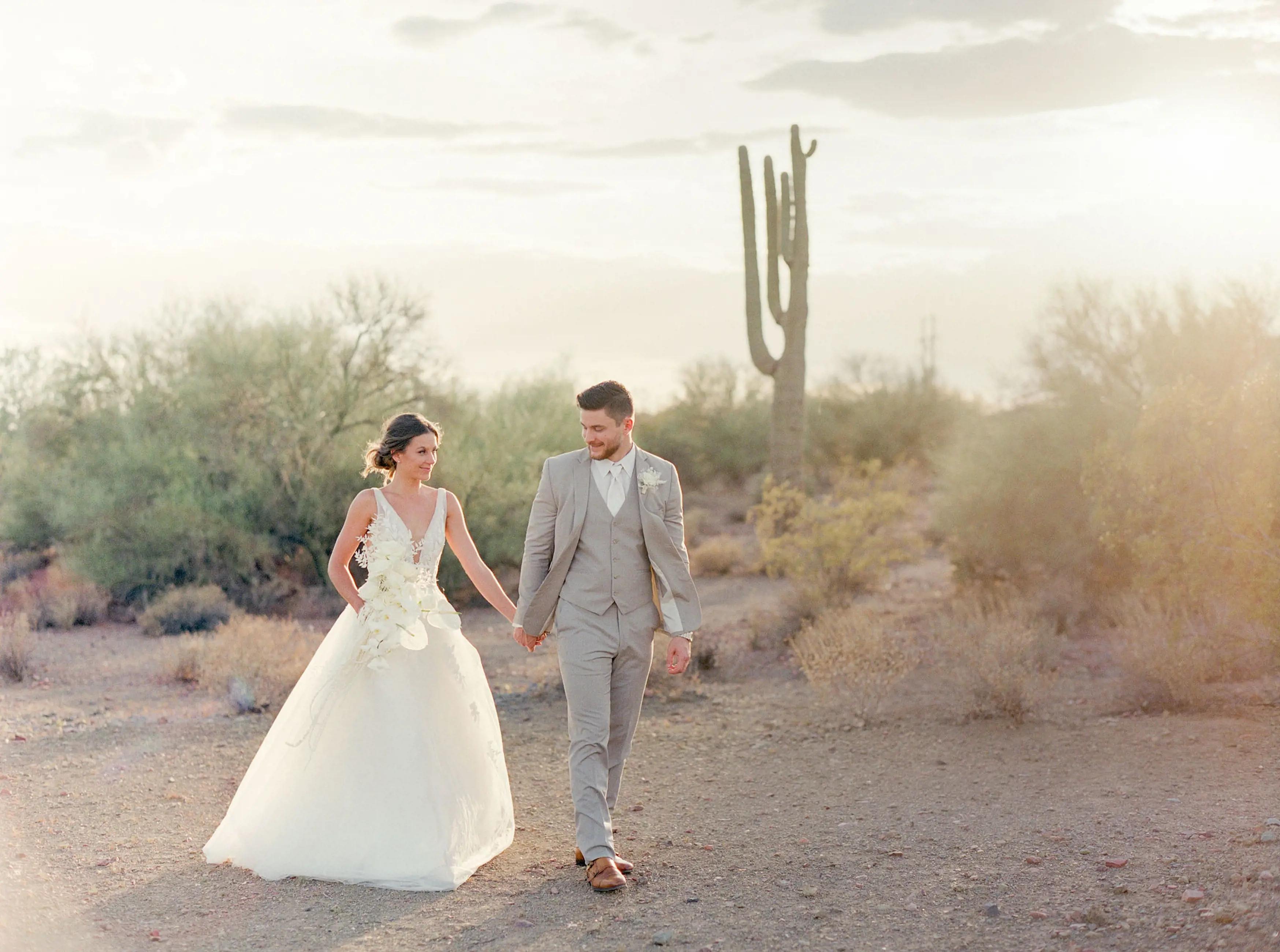 Dreamy Arizona Desert Wedding. Desktop Image